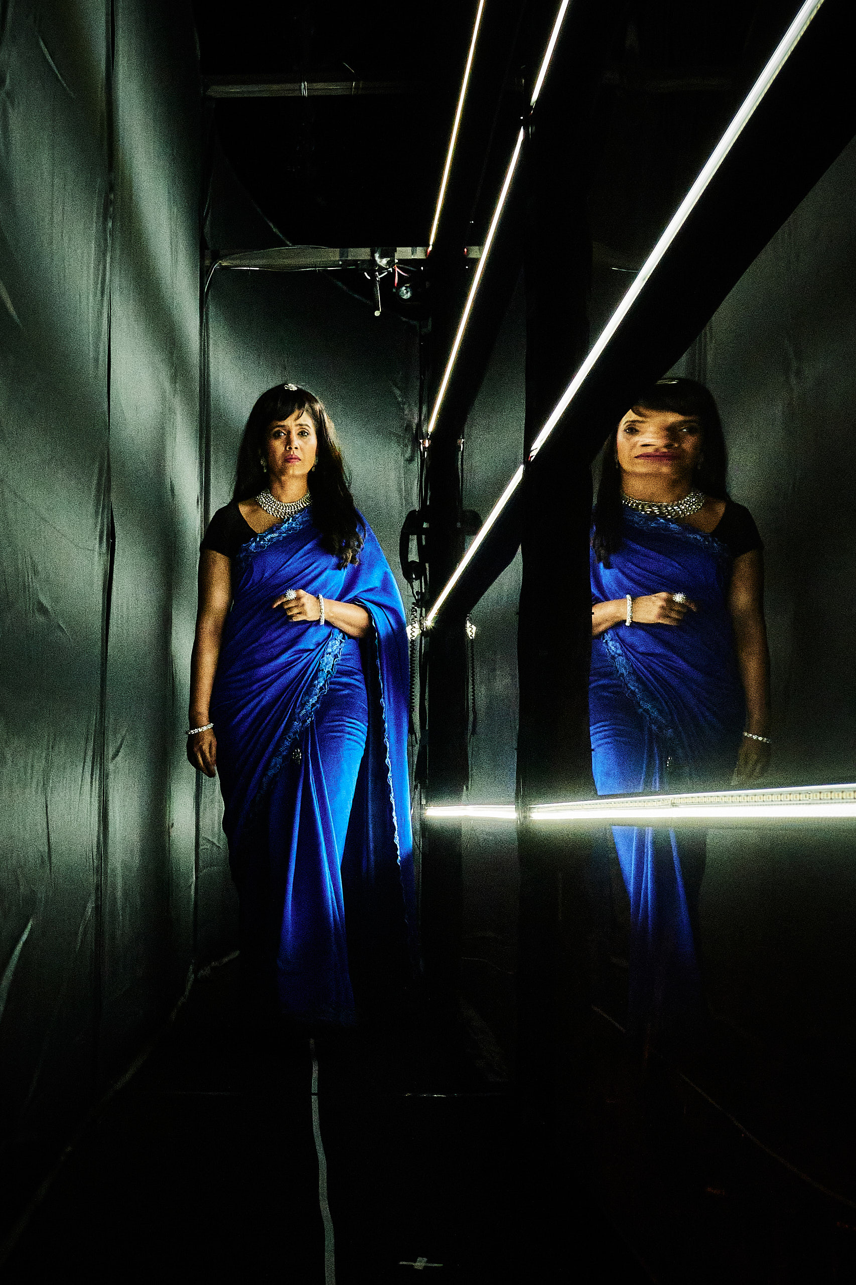 2019 12 Backstage Mirror 14