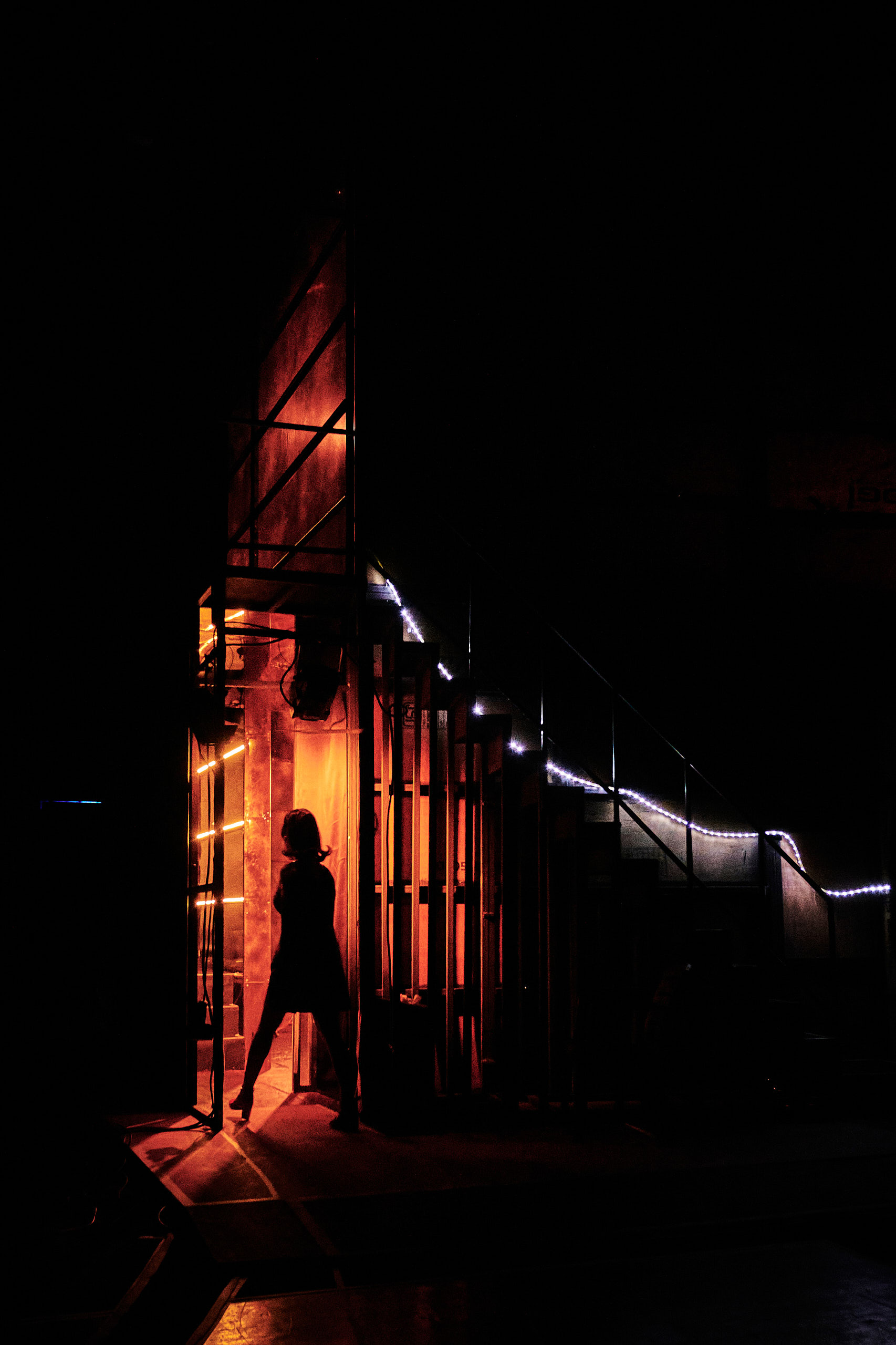 2019 12 Backstage Mirror 15